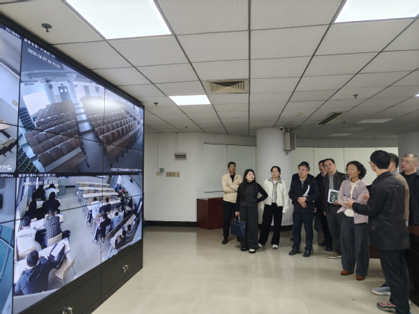 武汉市人事考试院院长郭艳一行来...