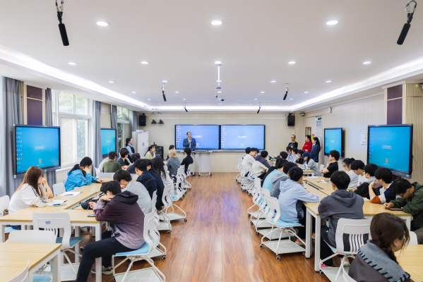 【转型发展】能源电气工程学院微...